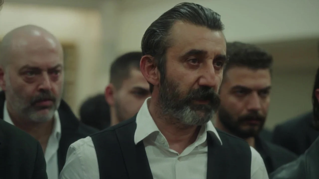 Кадры из сериала Сон Эшрефа (2025)